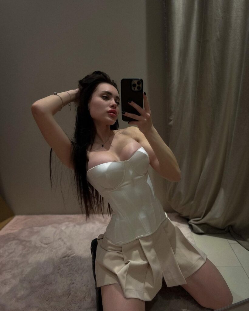Элитная эскорт-модель Луналика Premium Models